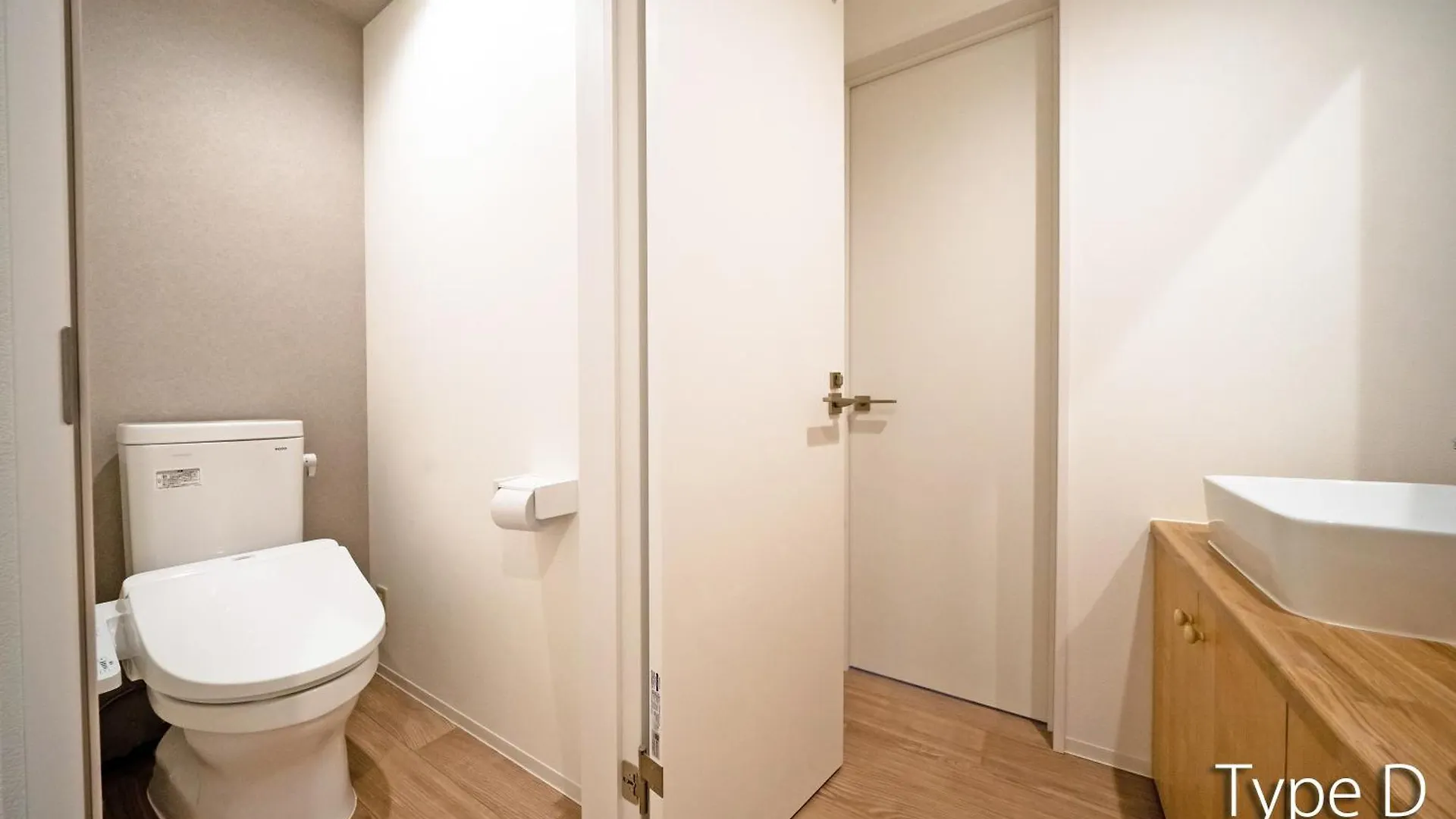 Apartment Hermitage Nishi Shinjuku Tokyo